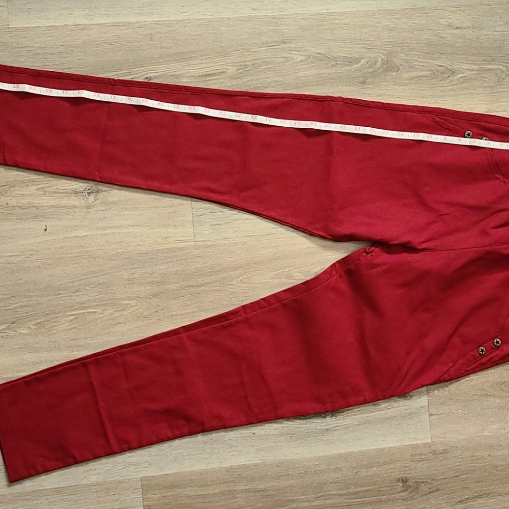 Burgandy pantz